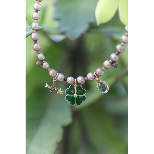 5 Octobre kaklo papuošalas su perlais, deimantais, topazu ir emaliu